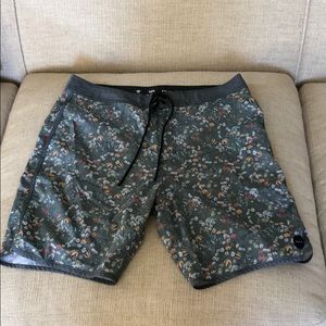 RVCA Freeport Trunk 19